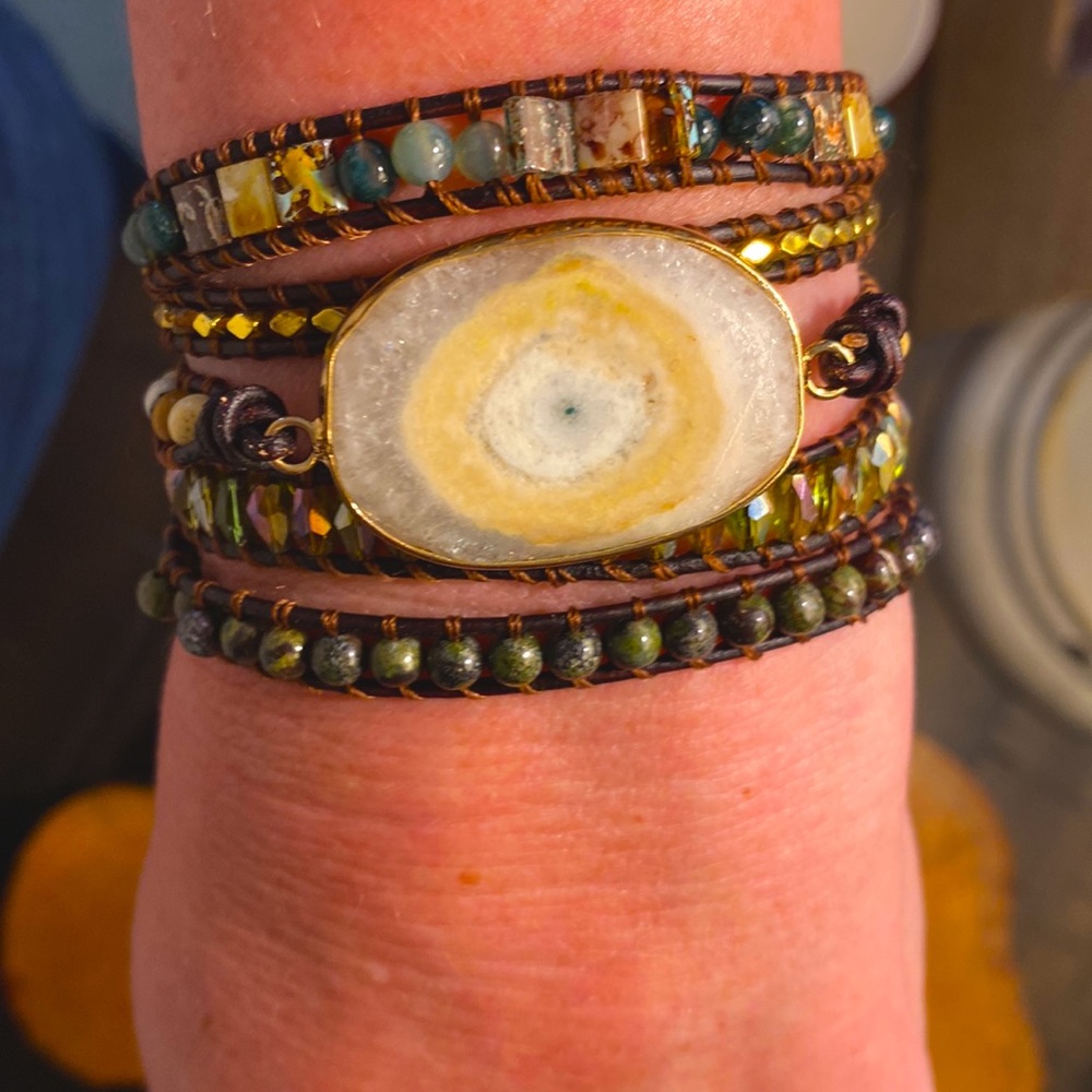 Natural Solar Quartz Cabochon Bracelet-Leather Wrap Healing Bracelet.🥰